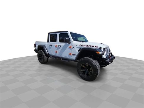 Used 2021 Jeep Gladiator Mojave image 2