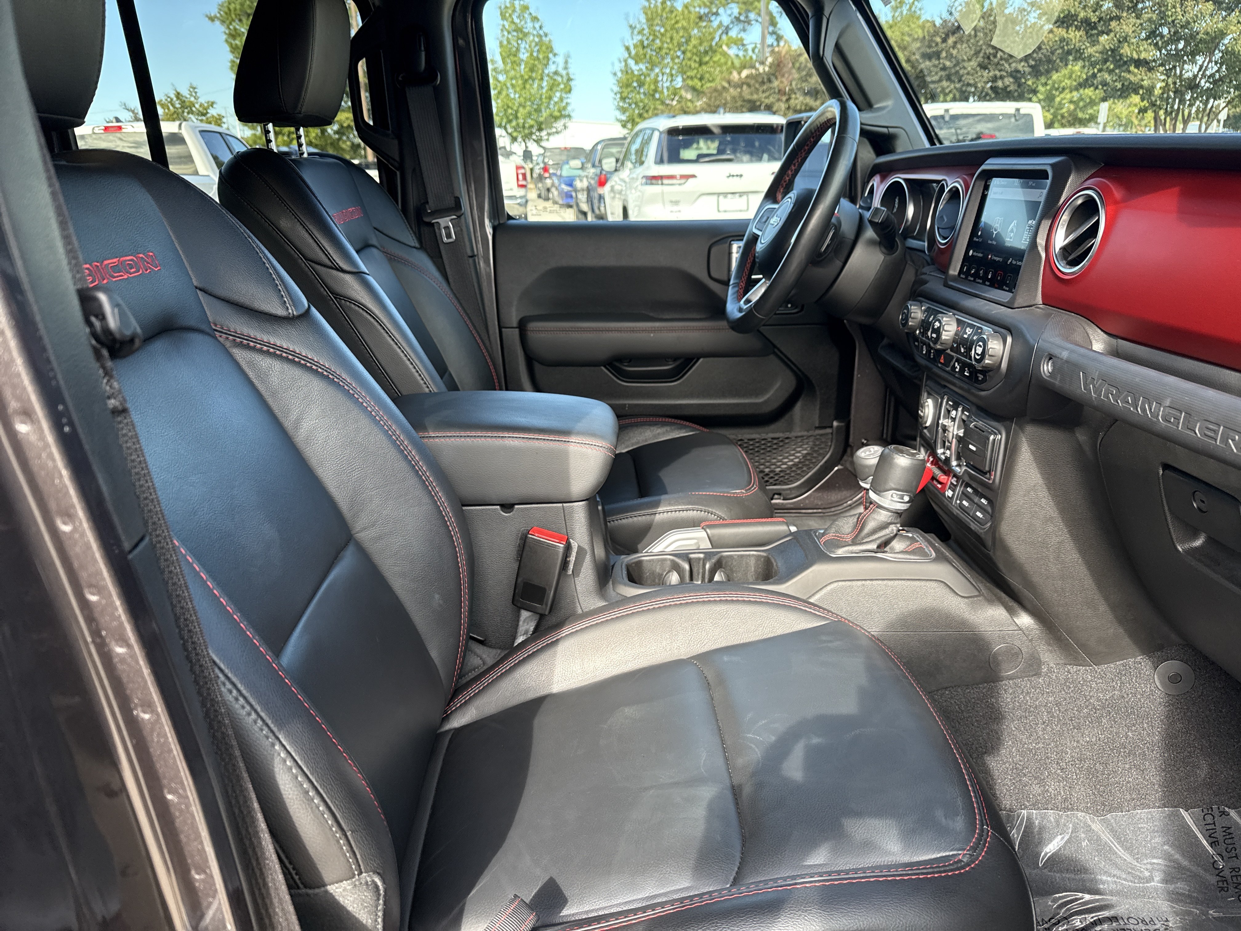 Used 2021 Jeep Wrangler Unlimited Rubicon AWD/4WD image 32