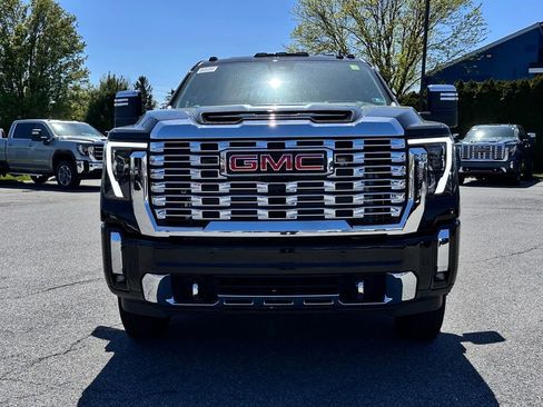 New 2026 GMC Sierra 3500 Denali w/ Denali Reserve Package AWD/4WD image 4