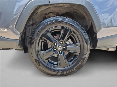 Used 2022 Toyota RAV4 XLE w/ Convenience Package AWD/4WD image 24