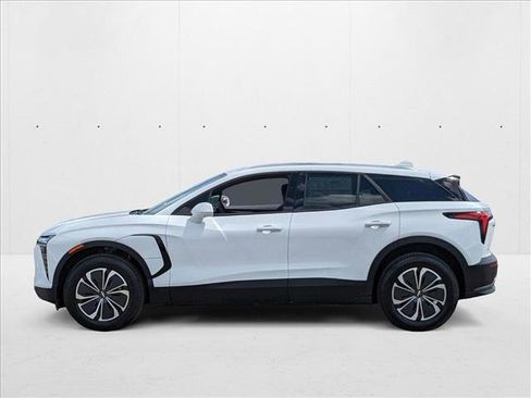 New 2025 Chevrolet Blazer EV LT image 8