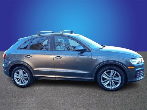 Used 2018 Audi Q3 2.0T Premium w/ Convenience Package image 4