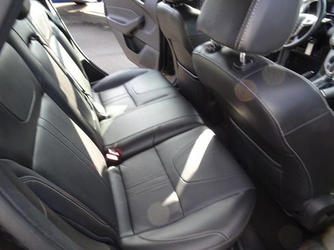 Used 2014 Ford Focus SE w/ Equipment Group 201A image 17