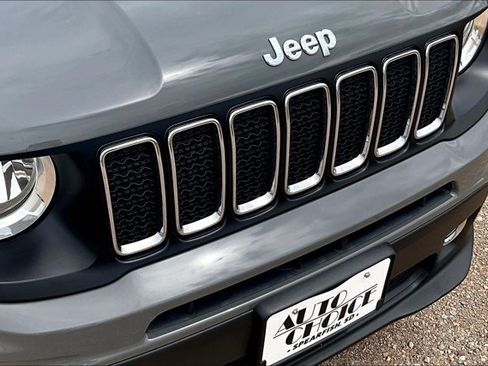 Used 2020 Jeep Renegade Latitude w/ Cold Weather Group AWD/4WD image 30