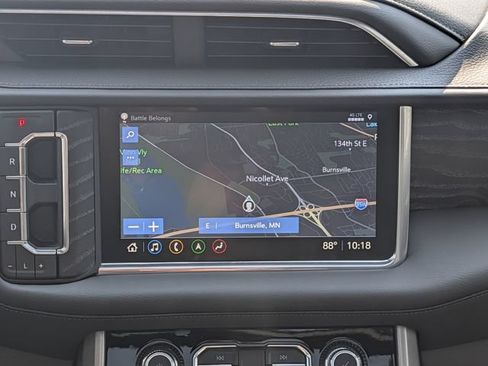 Used 2021 GMC Yukon XL Denali w/ Denali Premium Package AWD/4WD image 29