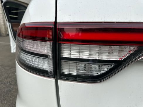 Used 2023 Lincoln Aviator Reserve w/ Equipment Group 201A image 21