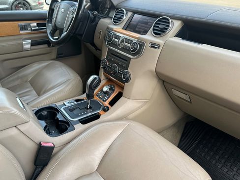 Used 2011 Land Rover LR4 HSE LUX AWD/4WD image 18