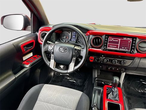 Used 2020 Toyota Tacoma TRD Off-Road image 15