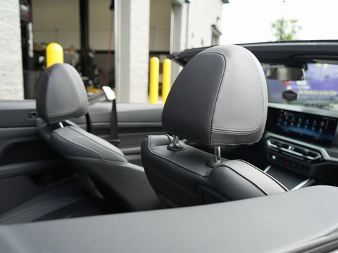 Used 2024 BMW 430i Convertible w/ Convenience Package image 35