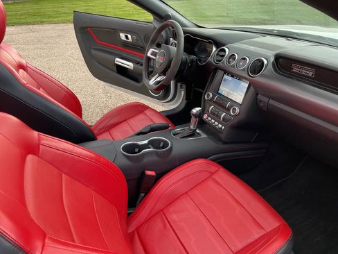 Used 2019 Ford Mustang GT Premium w/ GT Performance Package RWD image 22