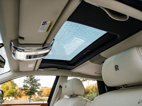 Used 2014 Rolls-Royce Phantom Sedan image 33