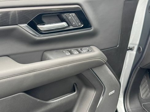 New 2026 GMC Yukon XL Elevation w/ Elevation Premium Package AWD/4WD image 16
