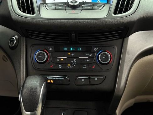 Certified 2019 Ford Escape SE image 28