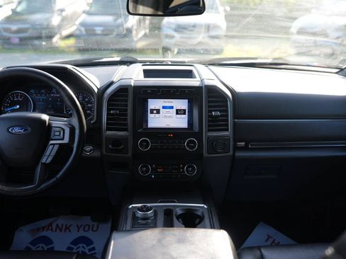 Used 2019 Ford Expedition XLT w/ Equipment Group 202A RWD image 11
