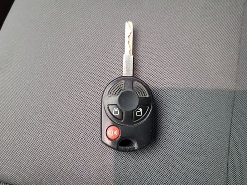 Used 2015 Ford Escape SE FWD image 32