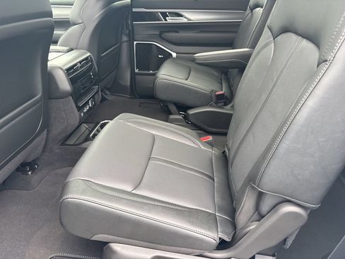 New 2026 Jeep Grand Wagoneer Limited AWD/4WD image 34