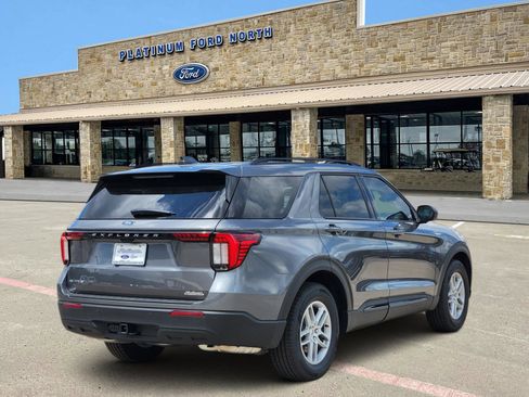 New 2026 Ford Explorer Active RWD image 5