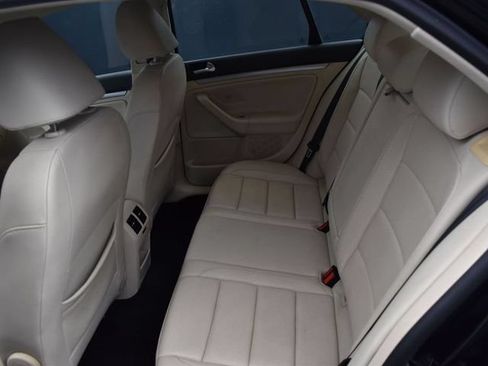 Used 2010 Volkswagen Jetta Limited Edition FWD image 22