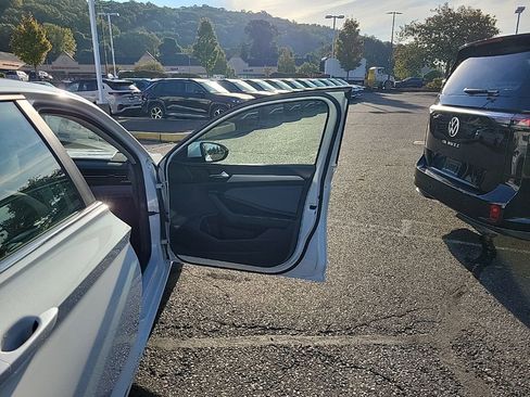 New 2026 Volkswagen Jetta SE image 39