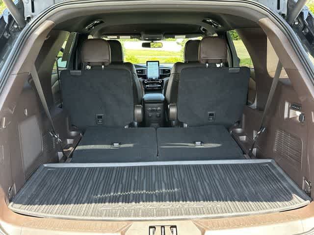 Used 2023 Ford Explorer King Ranch w/ Technology Package AWD/4WD image 28