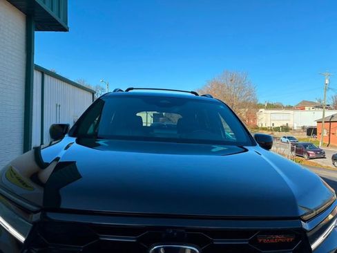 Used 2024 Honda Pilot TrailSport image 9