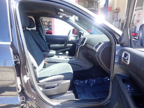 Used 2014 Jeep Grand Cherokee Laredo w/ Quick Order Package 23E AWD/4WD image 21