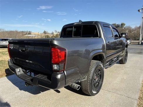 Used 2020 Toyota Tacoma SR image 22