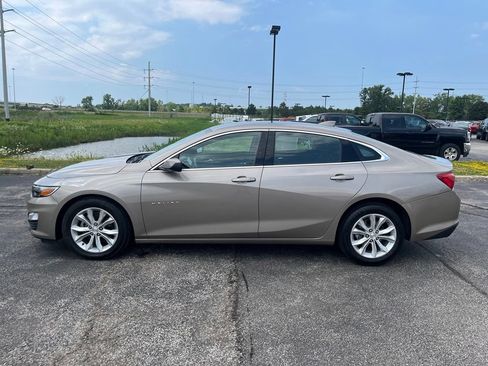 Used 2025 Chevrolet Malibu LT FWD image 4