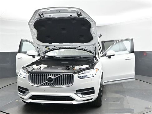 Used 2024 Volvo XC90 T8 Plus w/ Protection Package Premier image 54