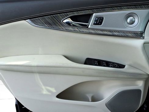 Used 2019 Lincoln Nautilus Black Label image 21