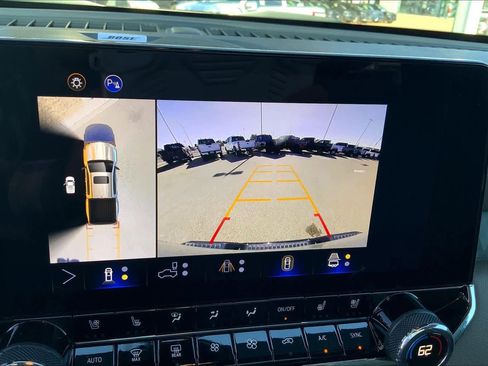 Used 2025 Chevrolet Colorado ZR2 w/ Technology Package image 26