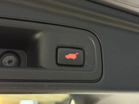 Used 2021 Honda Pilot Touring image 45