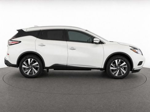 Used 2018 Nissan Murano Platinum FWD image 2