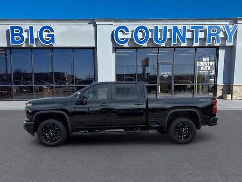 Used 2025 Chevrolet Silverado 2500 Custom w/ Custom Value Package AWD/4WD image 2