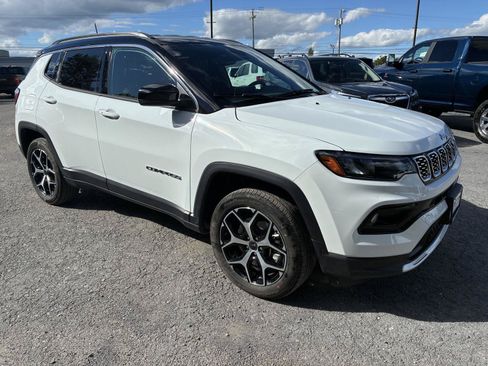 Used 2026 Jeep Compass Limited AWD/4WD image 1