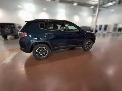 New 2026 Jeep Compass Trailhawk image 13