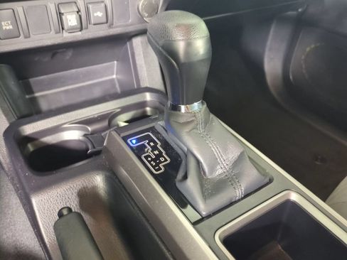 Used 2023 Toyota Tacoma SR5 w/ Technology Package AWD/4WD image 20