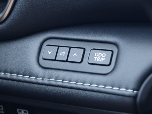 Used 2026 Lexus IS 350 F Sport w/ Technology Package RWD image 15