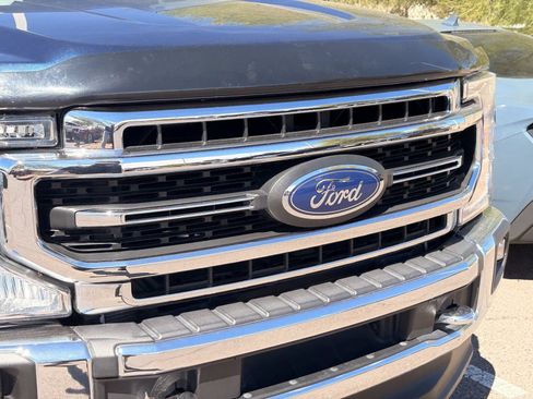 Used 2020 Ford F350 Lariat w/ Lariat Ultimate Package AWD/4WD image 4