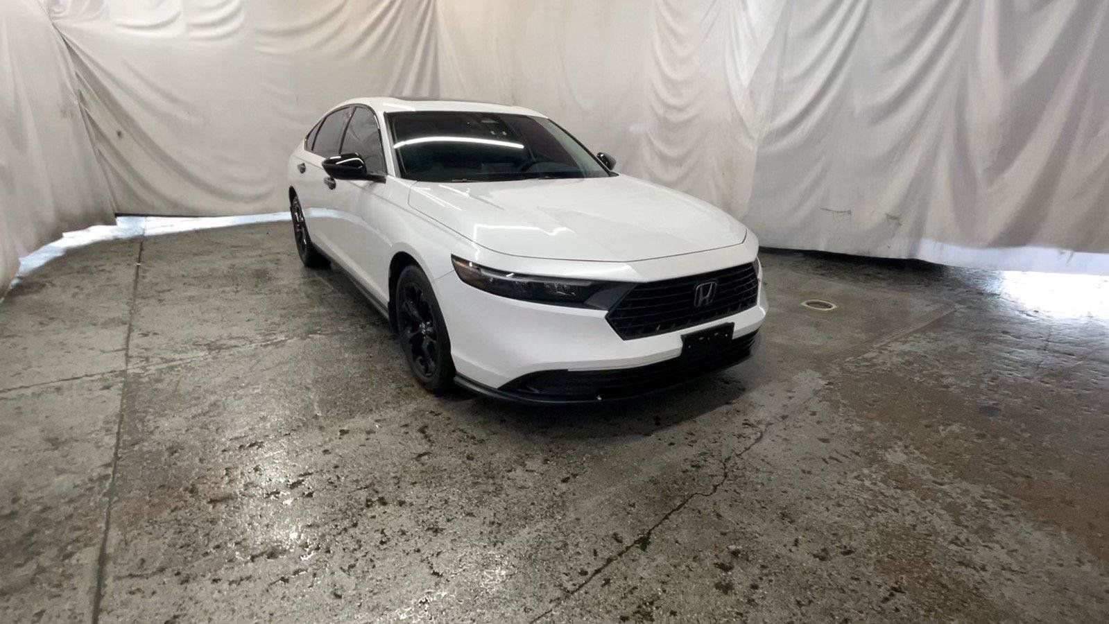 Certified 2025 Honda Accord SE image 1