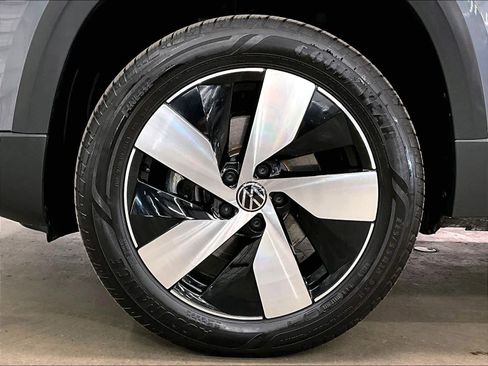 Used 2025 Volkswagen Taos S image 11