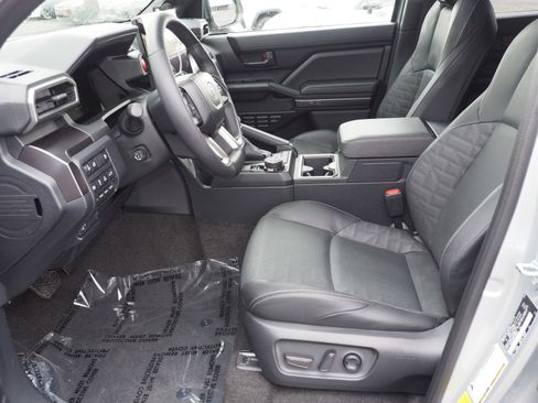 New 2025 Toyota 4Runner TRD Off-Road Premium w/ Tow Technology Package image 10