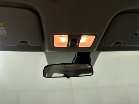 Certified 2023 Hyundai Venue SEL image 24