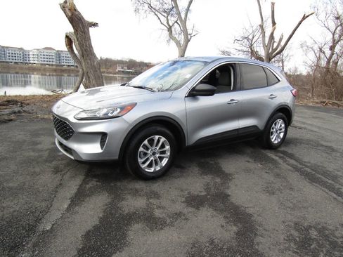 Used 2022 Ford Escape SE image 38