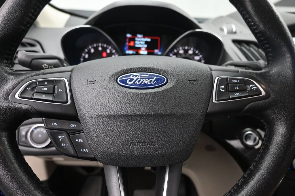 Used 2018 Ford Escape Titanium AWD/4WD image 19