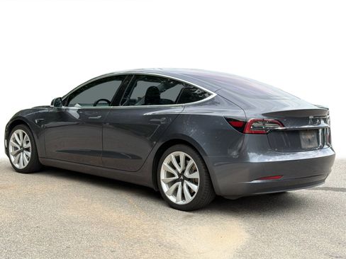 Used 2018 Tesla Model 3 Mid Range RWD image 19