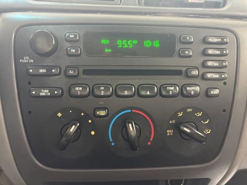 Used 2003 Ford Taurus SES image 18