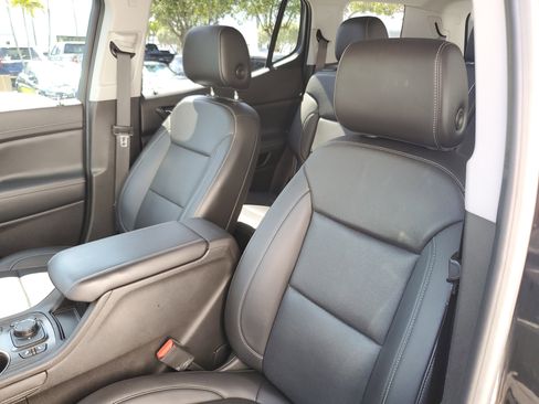 Used 2023 GMC Acadia SLT w/ Elevation Edition FWD image 19