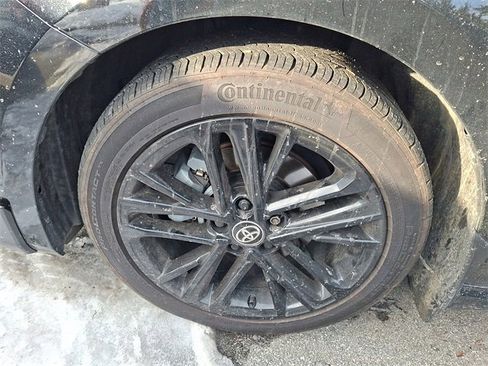 Certified 2025 Toyota Camry SE w/ Convenience Package image 3