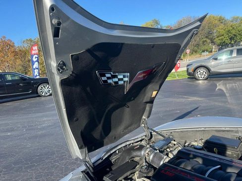 Used 2005 Chevrolet Corvette Coupe w/ Preferred Equipment Group image 11